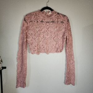 a'gaci Delicate Pink Lace Crop Top